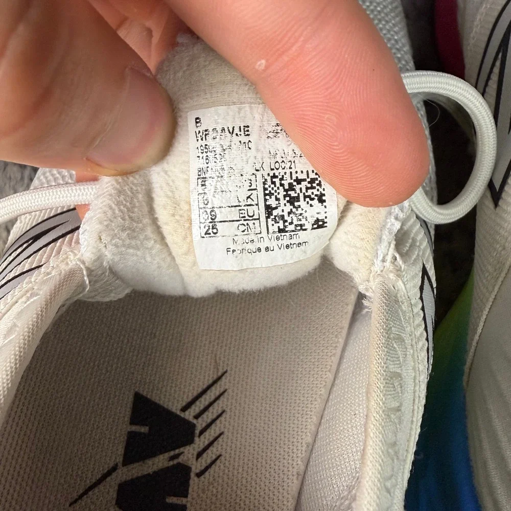New Balance Fresh Foam Roav Running Shoes Womens 8 White Rainbow Gradient - Picture 7 of 9